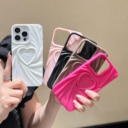 Stylish 3D Heart Design Case for iPhone 16 - carolay.co