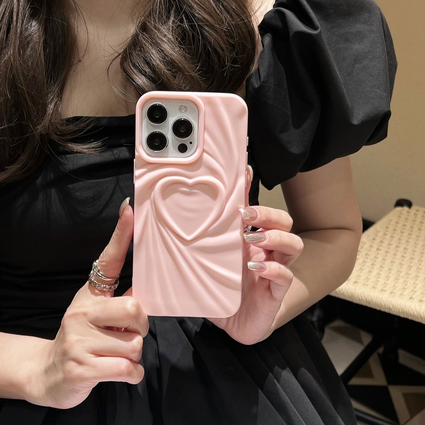 Stylish 3D Heart Design Case for iPhone 16 - carolay.co