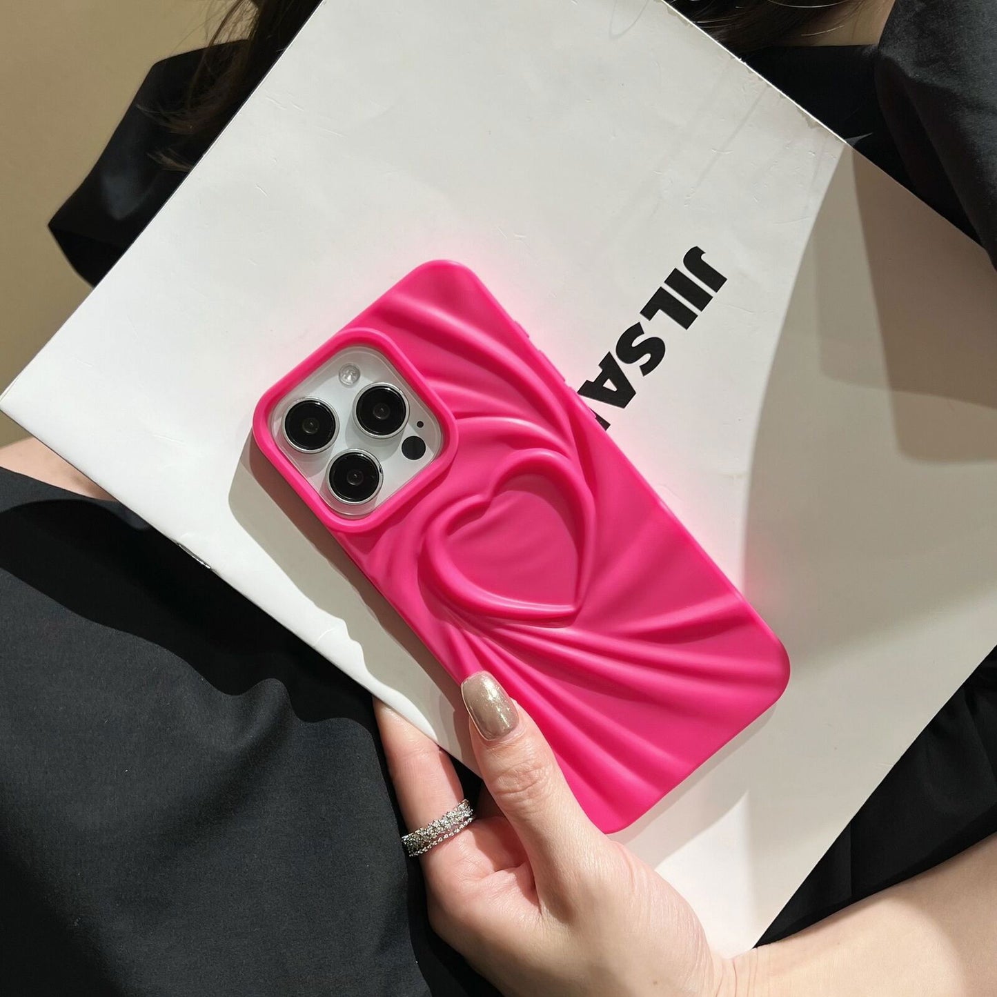 Stylish 3D Heart Design Case for iPhone 16 - carolay.co